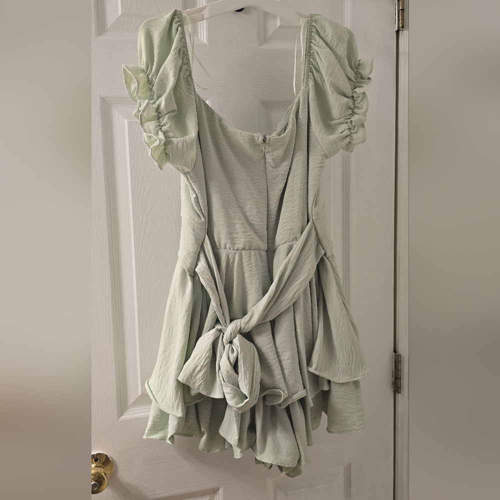 Altar'd State Light Green Ruffle Mini Romper Large NWT - Picture 7 of 10